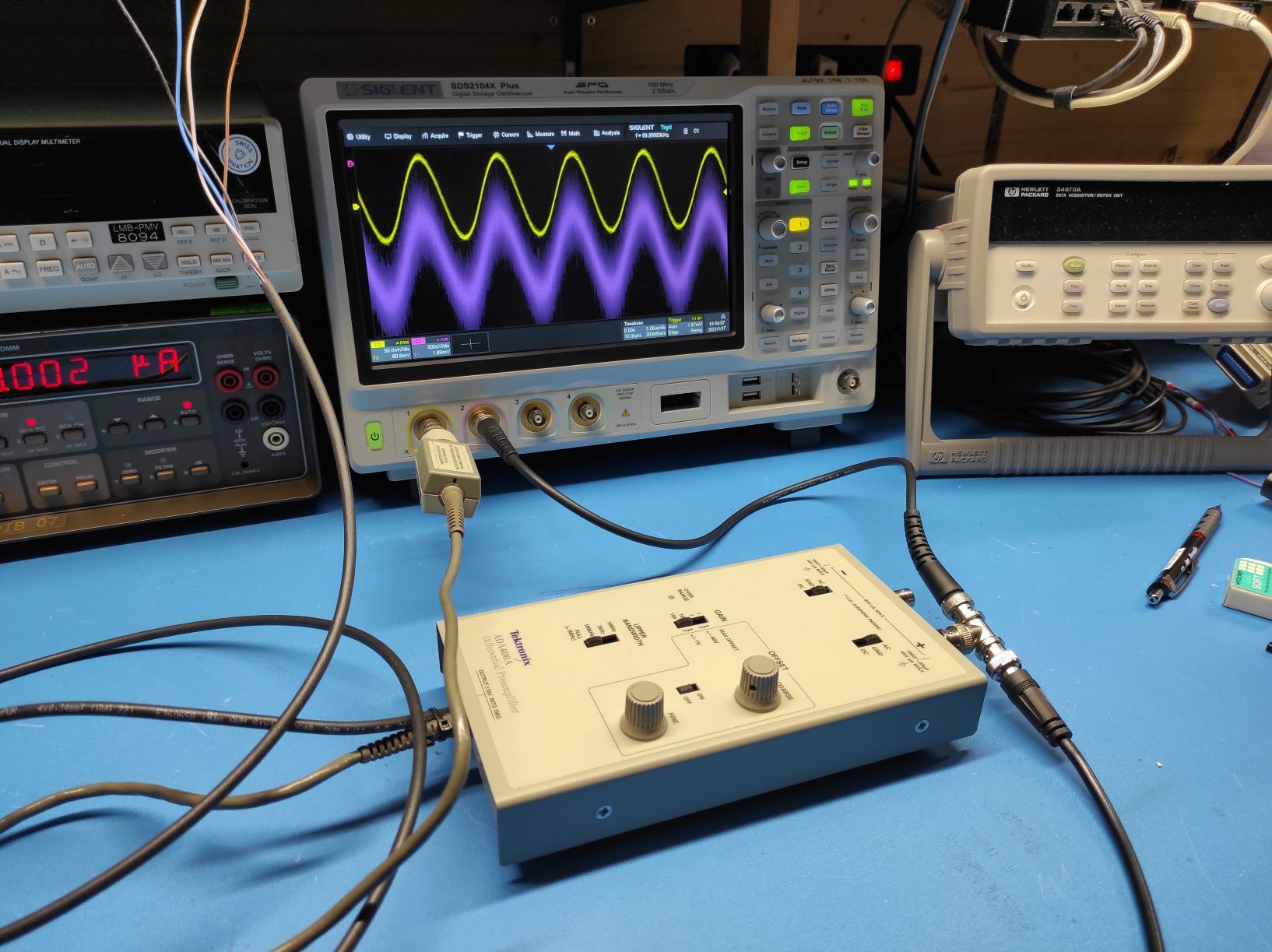 Powering the Tektronix ADA400A Differential Preamplifier